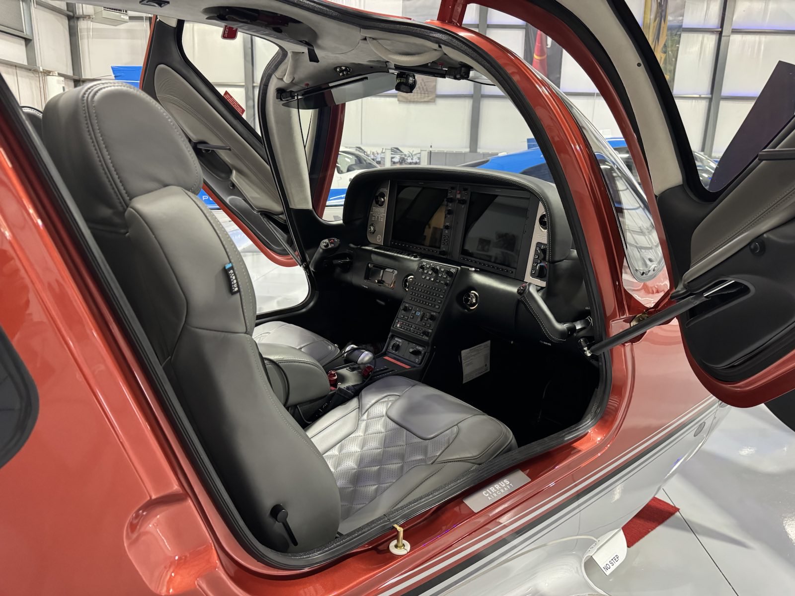 Cirrus SR22T detail